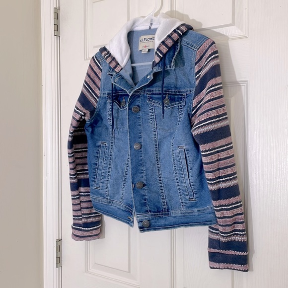 Authentic Denim Jacket with Fleece Hoodie and Sleeves Size Medium - Picture 3 of 6